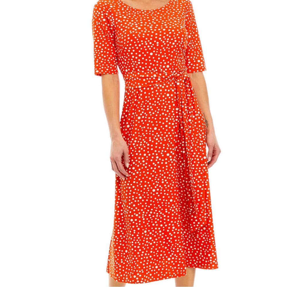 Kasper Women's Short Sleeve Round Neck Belted Dress